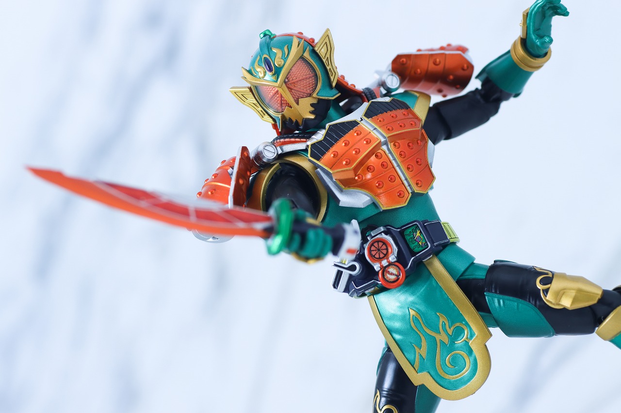 S.H.フィギュアーツ 真骨彫製法　仮面ライダー龍玄 ブドウアームズ　レビュー　アクション　オレンジアームズ