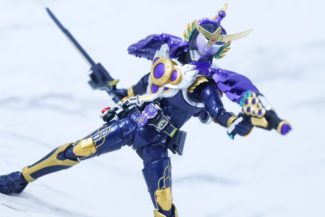 S.H.フィギュアーツ 真骨彫製法　仮面ライダー龍玄 ブドウアームズ　レビュー　アクション　バロン