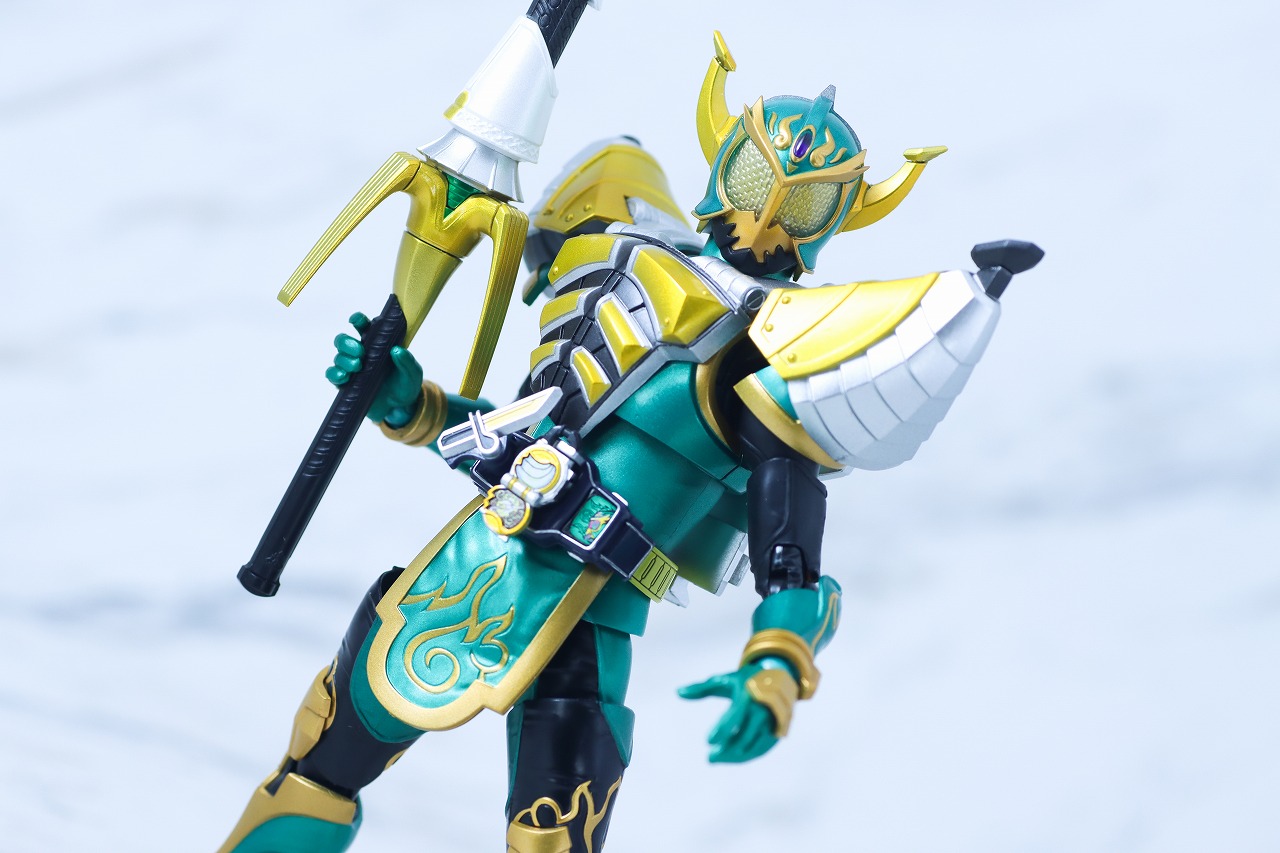 S.H.フィギュアーツ 真骨彫製法　仮面ライダー龍玄 ブドウアームズ　レビュー　アクション　バナナアームズ