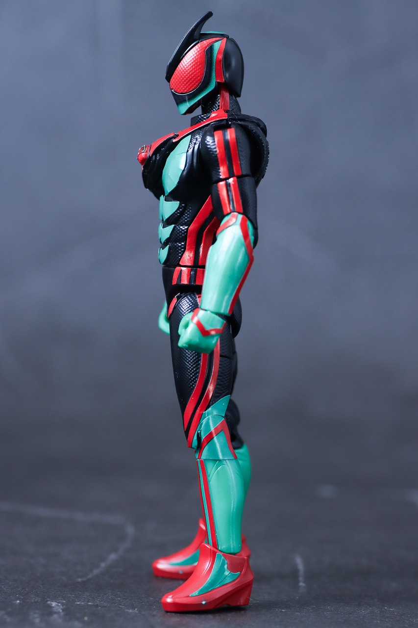 装動　仮面ライダーゼッツ フィジカムインパクト　本体