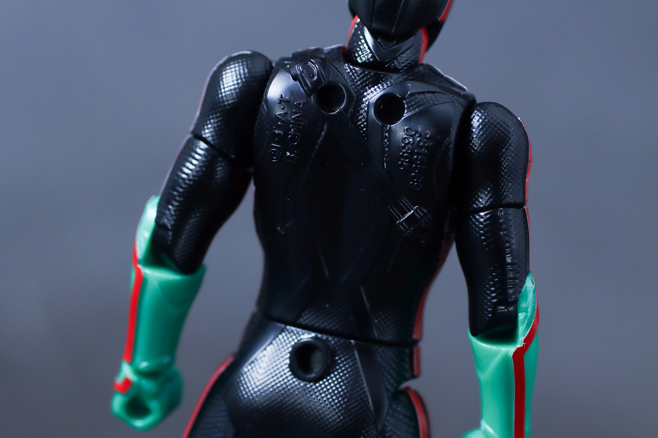 装動　仮面ライダーゼッツ フィジカムインパクト　本体