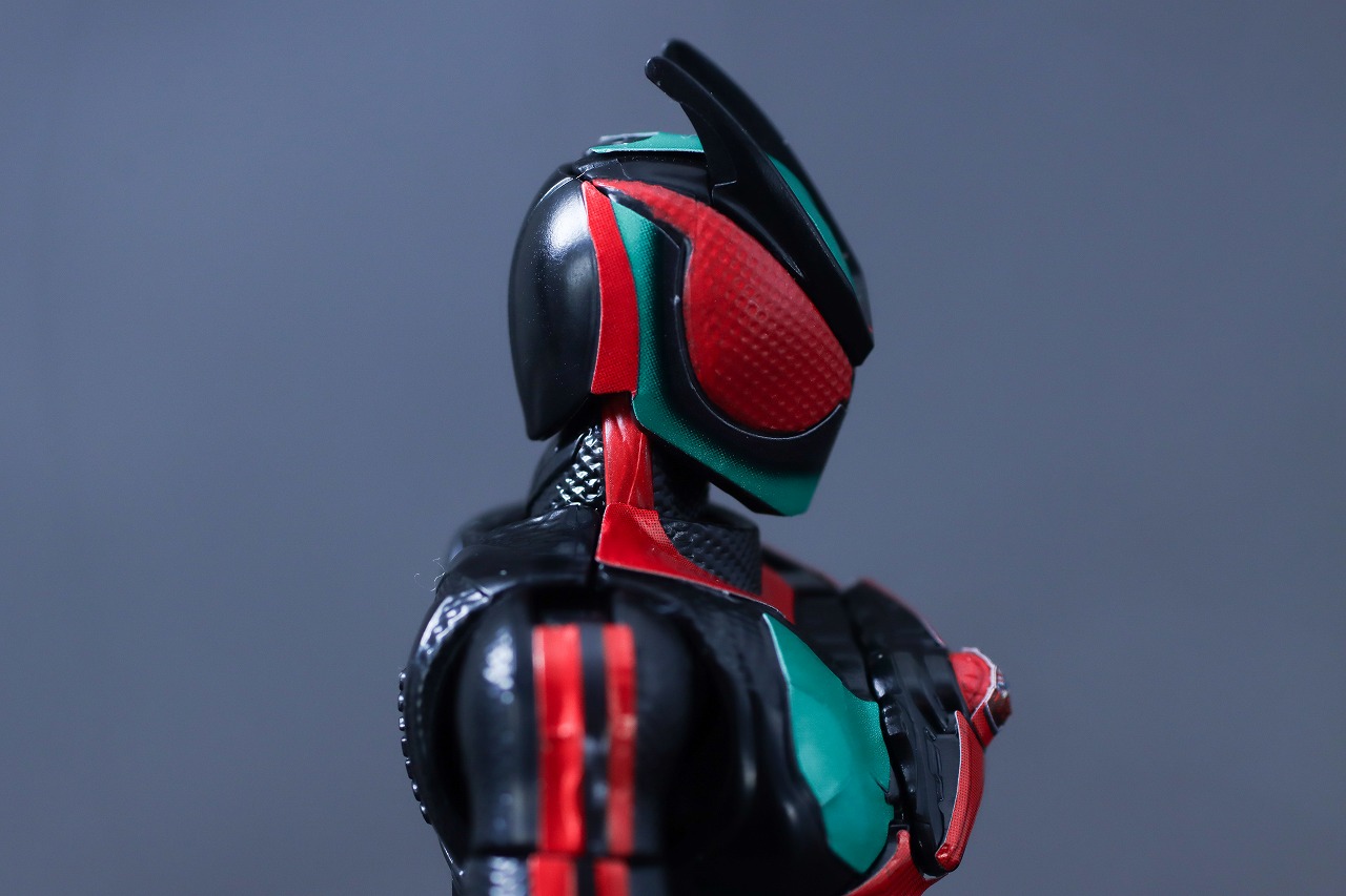 装動　仮面ライダーゼッツ フィジカムインパクト　本体