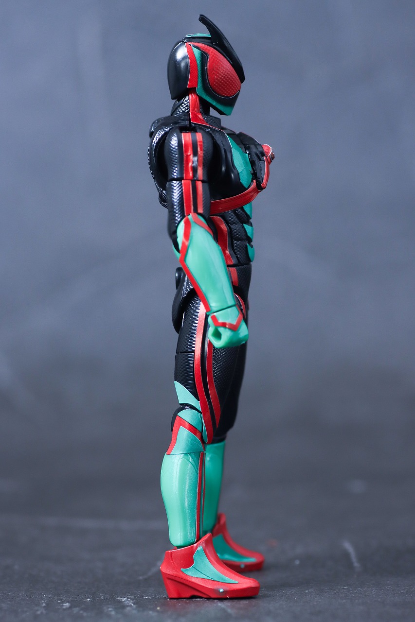 装動　仮面ライダーゼッツ フィジカムインパクト　本体