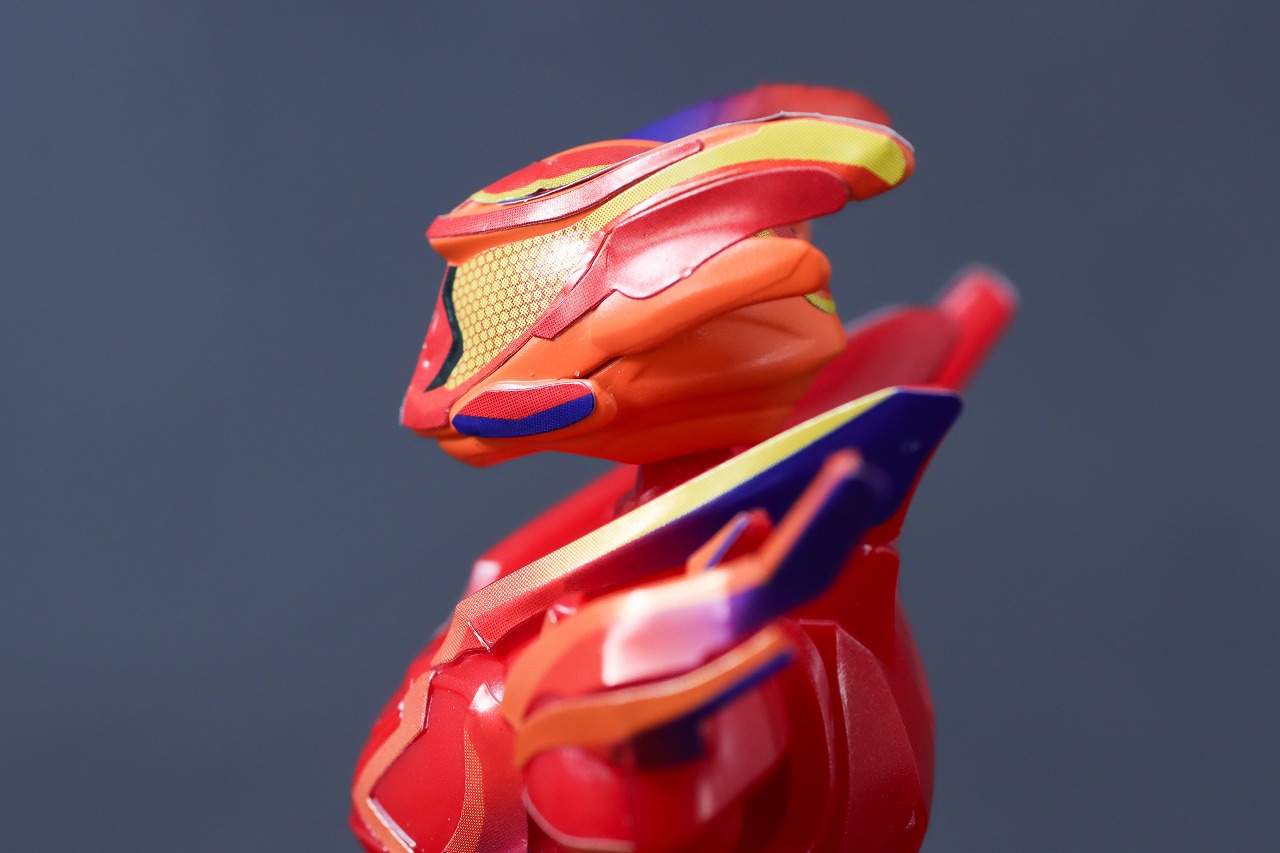 装動　仮面ライダーガヴ アメイジングミフォーム　レビュー　可動範囲