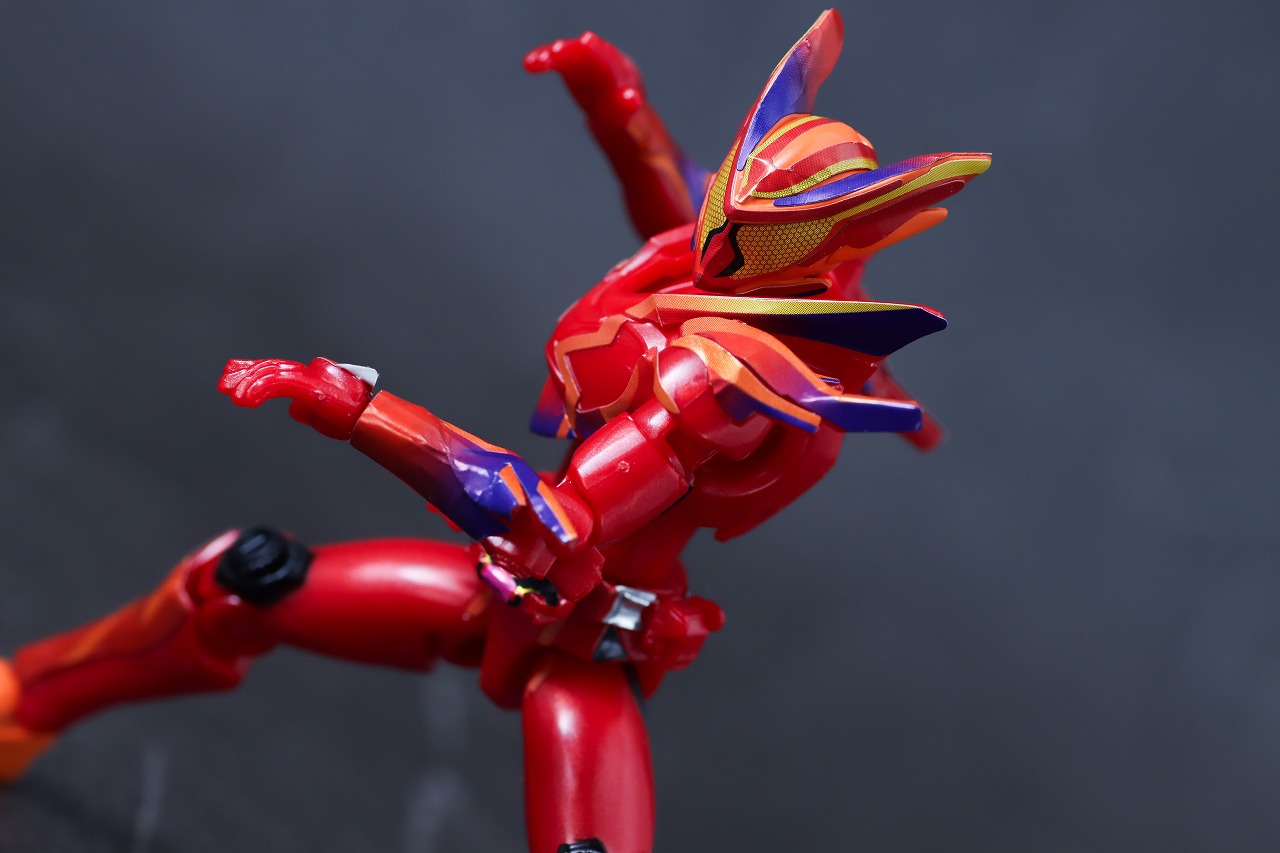 装動　仮面ライダーガヴ アメイジングミフォーム　レビュー　アクション