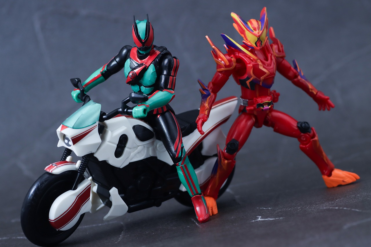 装動　仮面ライダーゼッツ フィジカムインパクト&コードゼロイダー　レビュー　アクション