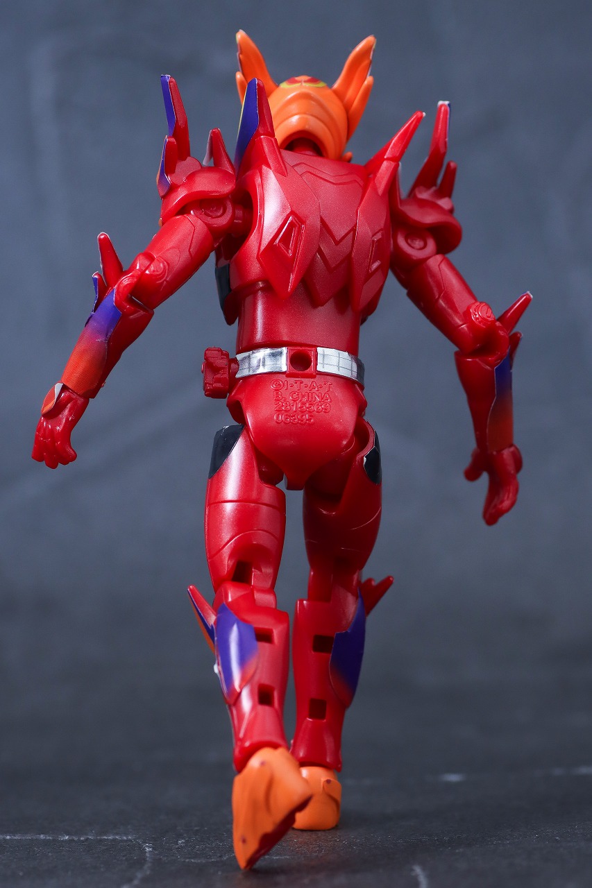 装動　仮面ライダーガヴ アメイジングミフォーム　レビュー　本体