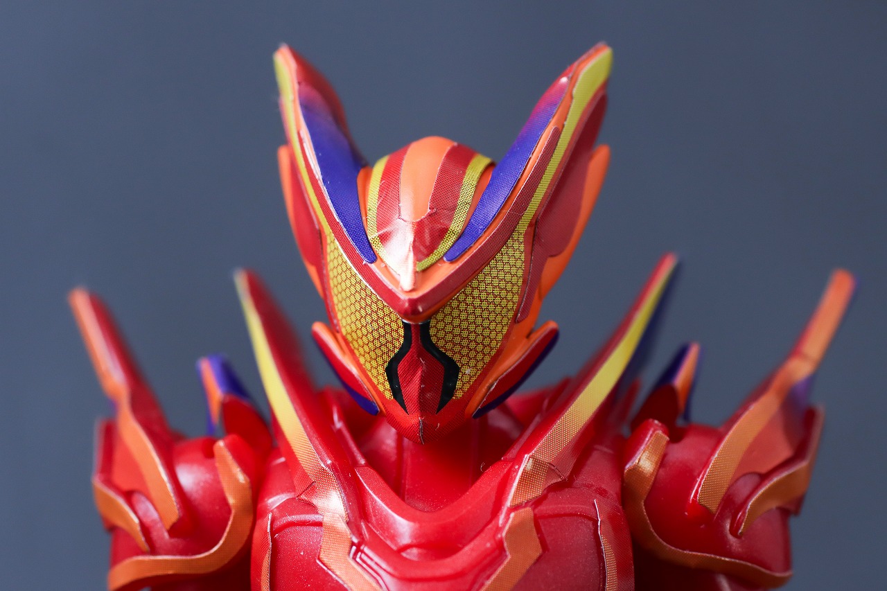 装動　仮面ライダーガヴ アメイジングミフォーム　レビュー　本体