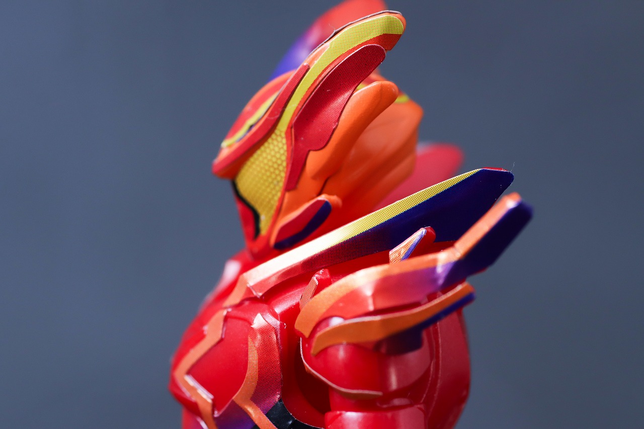 装動　仮面ライダーガヴ アメイジングミフォーム　レビュー　本体