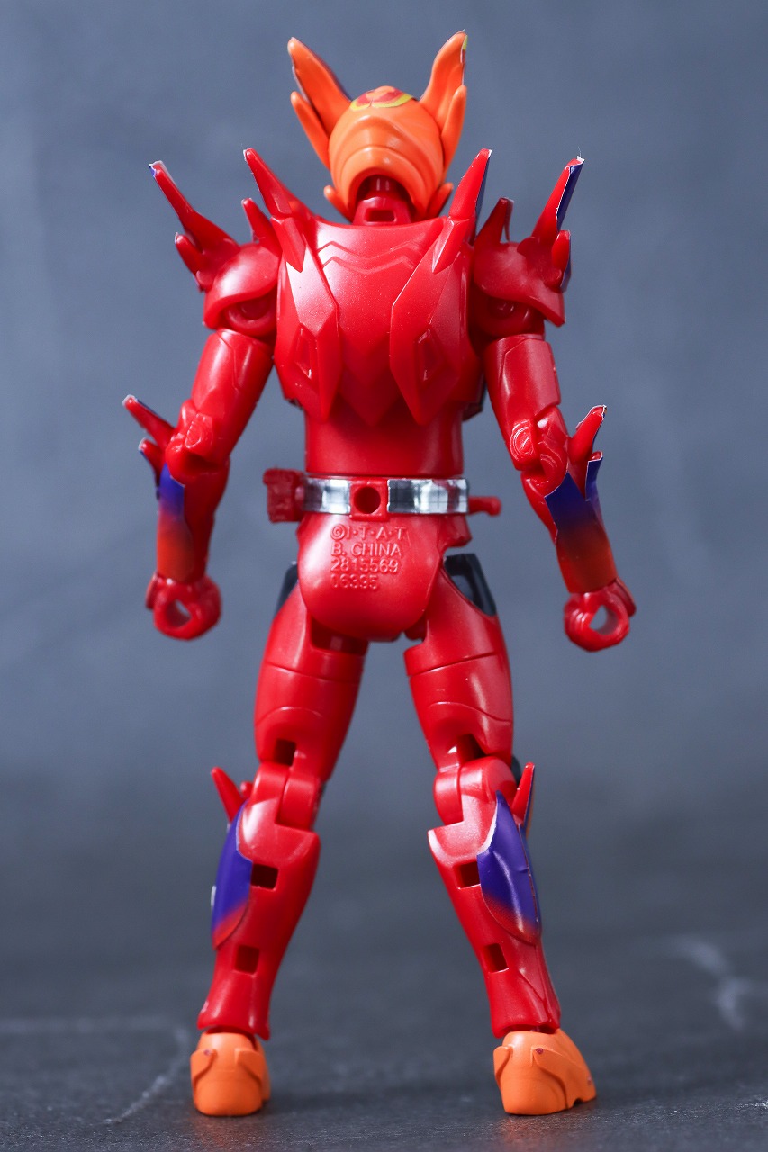 装動　仮面ライダーガヴ アメイジングミフォーム　レビュー　本体