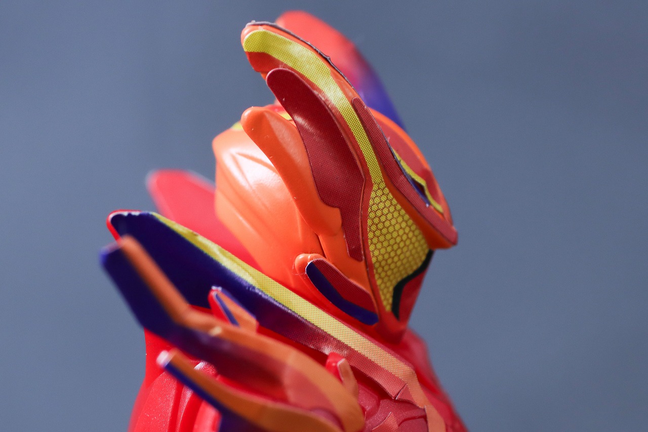 装動　仮面ライダーガヴ アメイジングミフォーム　レビュー　本体