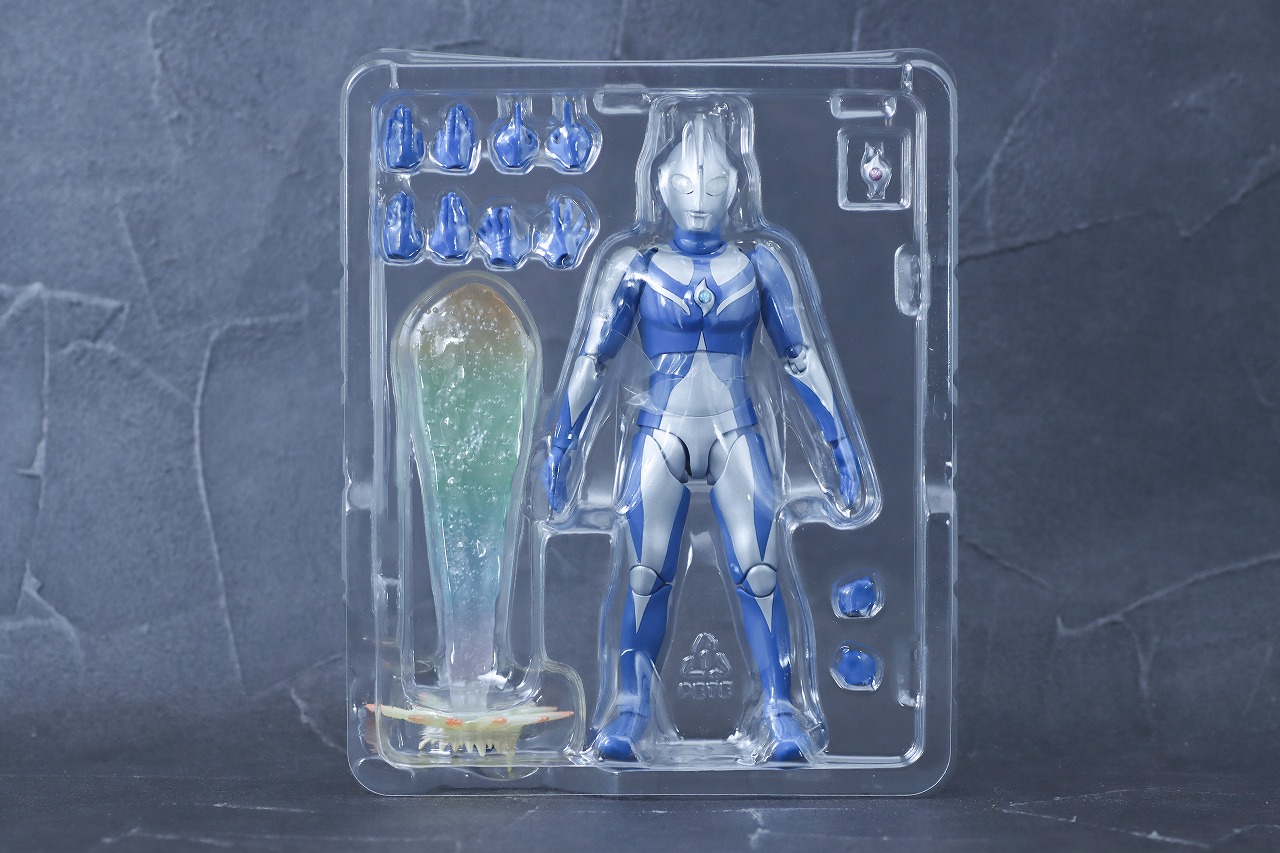 S.H.フィギュアーツ　ウルトラマンコスモス ルナモード　レビュー　パッケージ