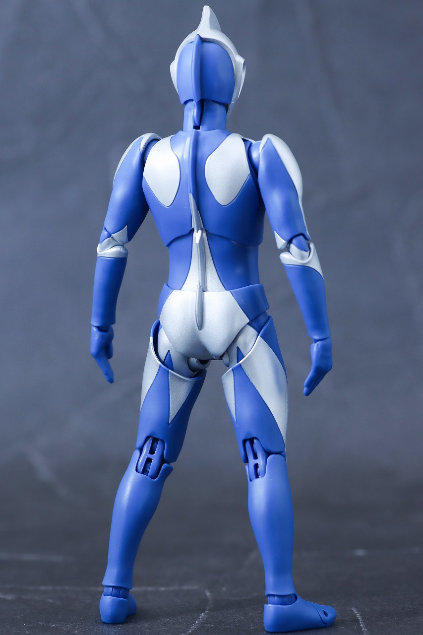 S.H.フィギュアーツ　ウルトラマンコスモス ルナモード　レビュー　本体