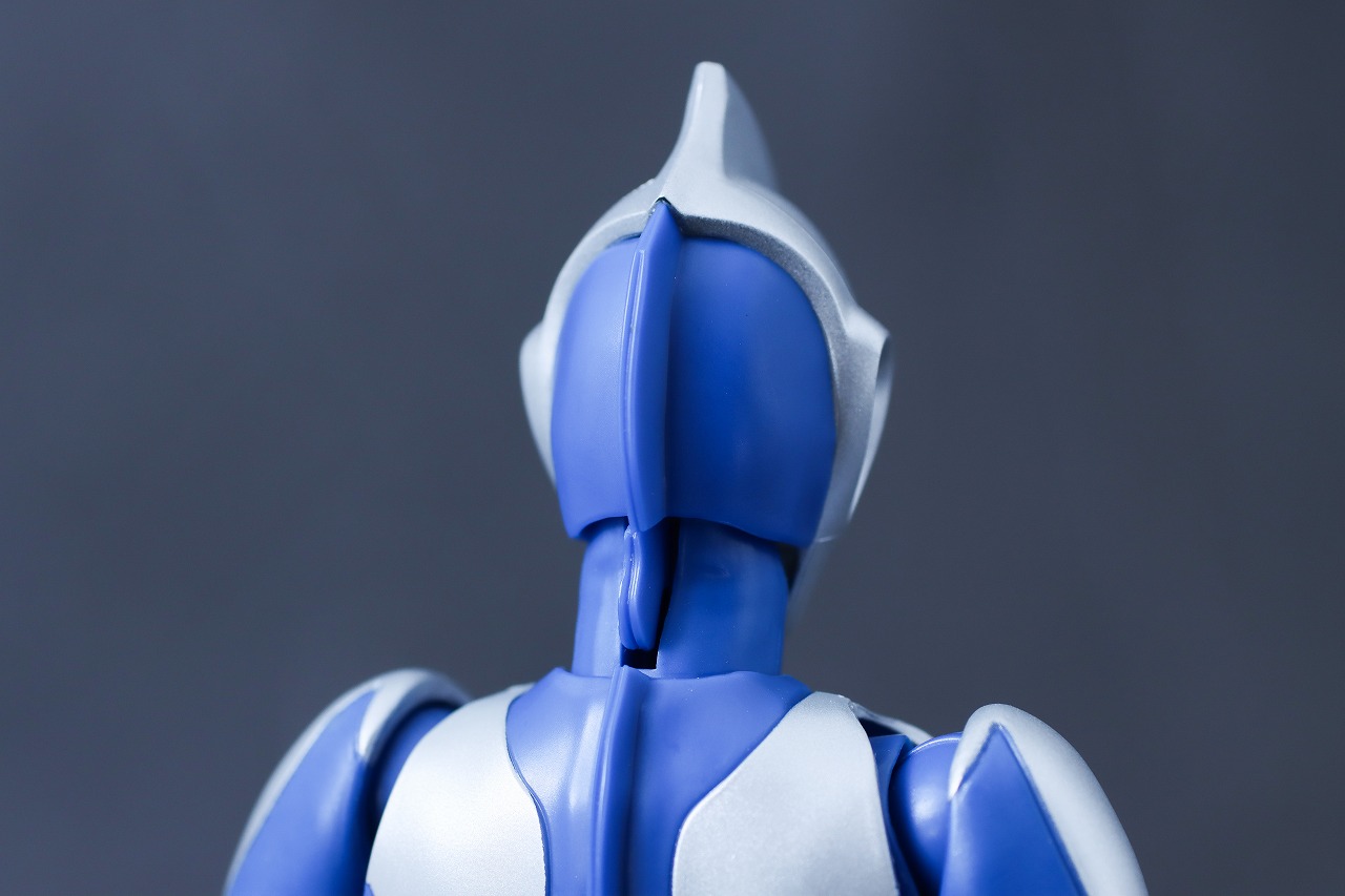 S.H.フィギュアーツ　ウルトラマンコスモス ルナモード　レビュー　本体