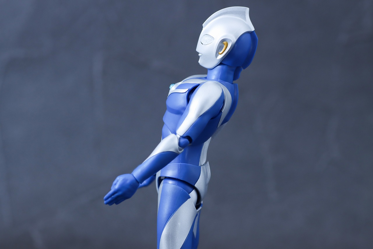 S.H.フィギュアーツ　ウルトラマンコスモス ルナモード　レビュー　可動範囲