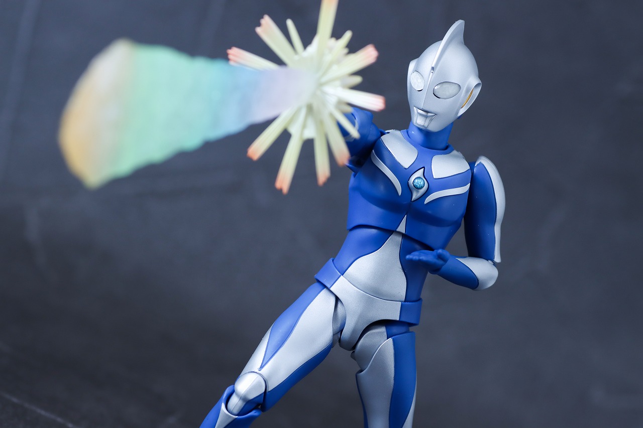 S.H.フィギュアーツ　ウルトラマンコスモス ルナモード　レビュー
