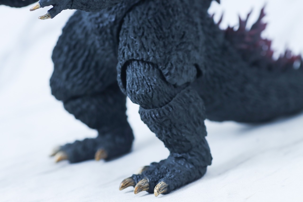 S.H.モンスターアーツ　ゴジラ（2000／G消滅作戦）　レビュー　本体