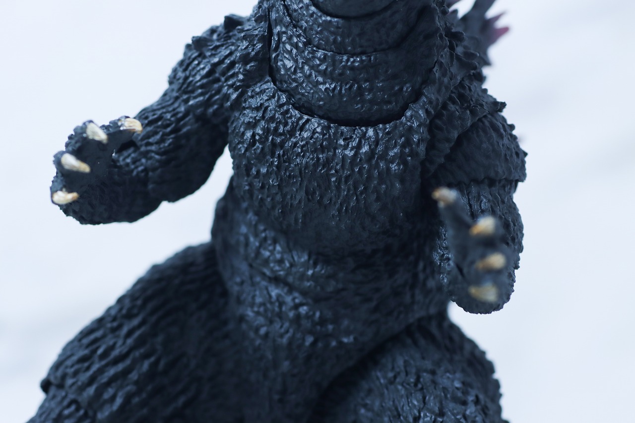 S.H.モンスターアーツ　ゴジラ（2000／G消滅作戦）　レビュー　本体
