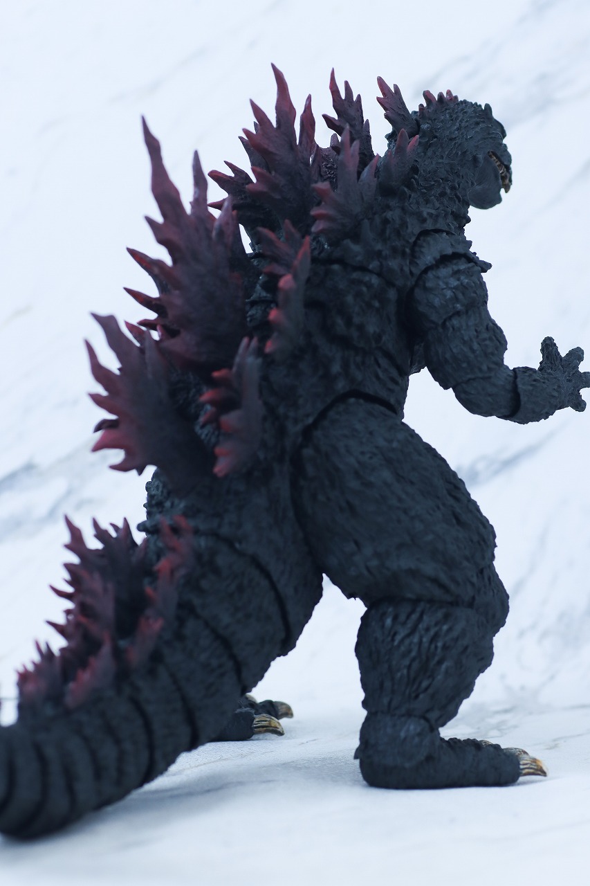 S.H.モンスターアーツ　ゴジラ（2000／G消滅作戦）　レビュー　本体