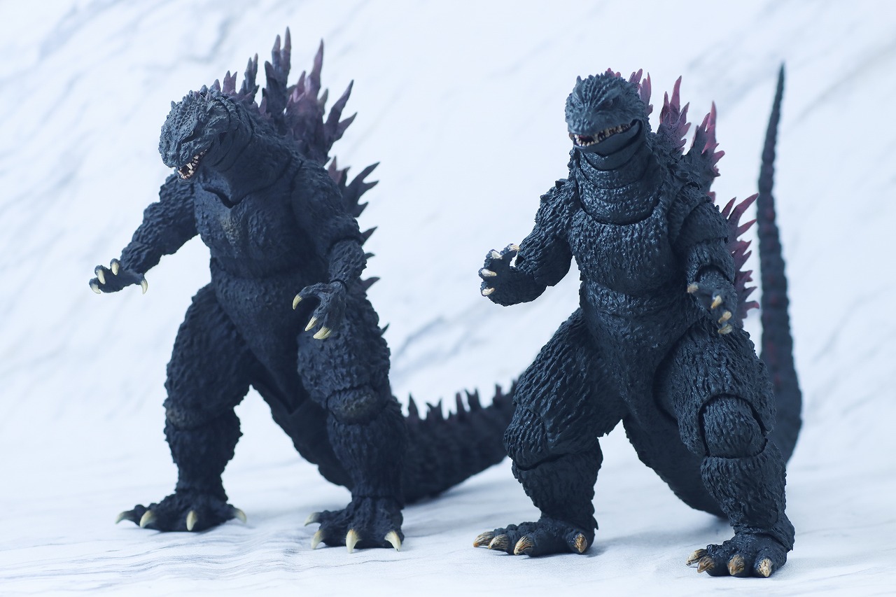 S.H.モンスターアーツ　ゴジラ（2000／G消滅作戦）　ミレニアム　比較