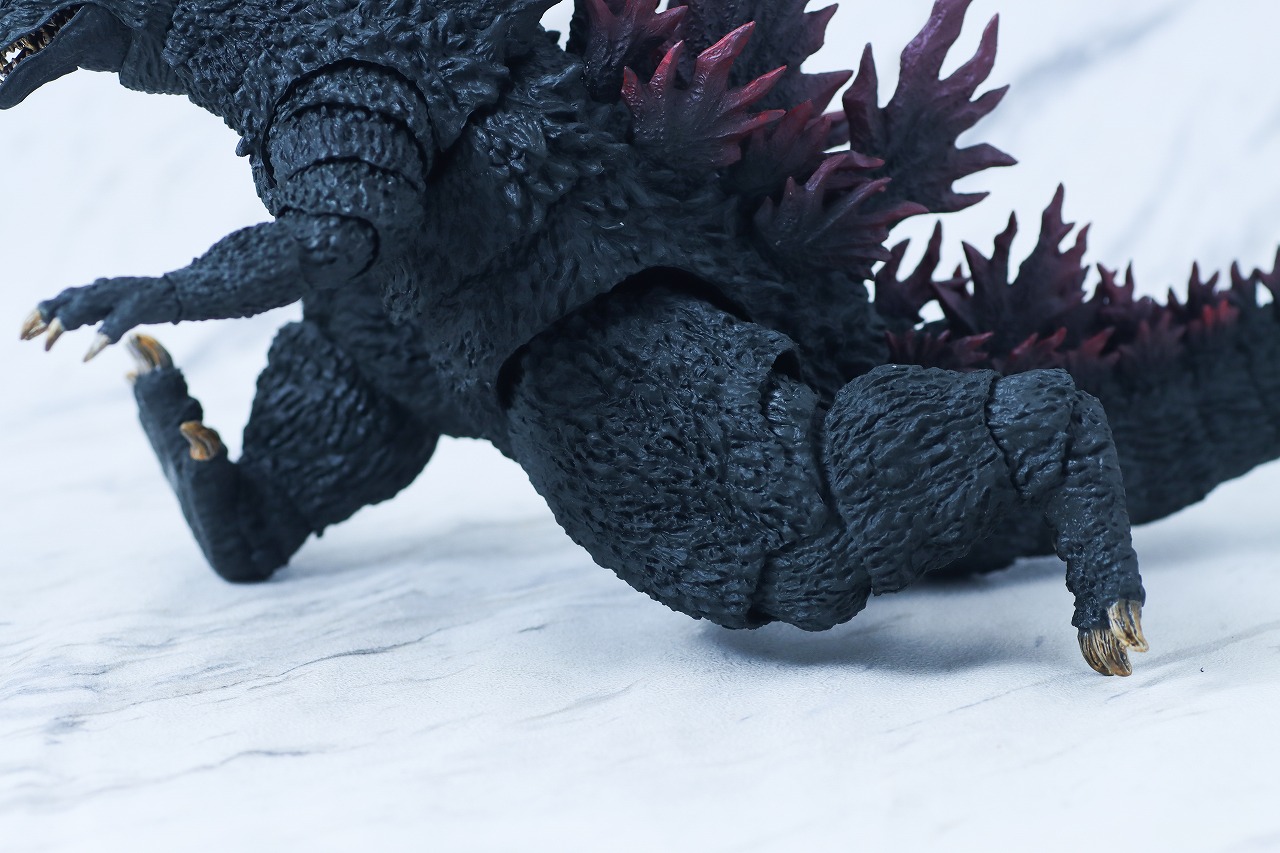 S.H.モンスターアーツ　ゴジラ（2000／G消滅作戦）　レビュー　可動範囲