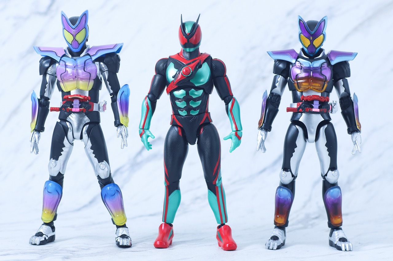 仮面ライダーアクションフィギュア　仮面ライダーゼッツ フィジカムインパクト　レビュー　本体　仮面ライダーガヴ　ポッピングミフォーム　S.H.フィギュアーツ　アクションフィギュア　比較