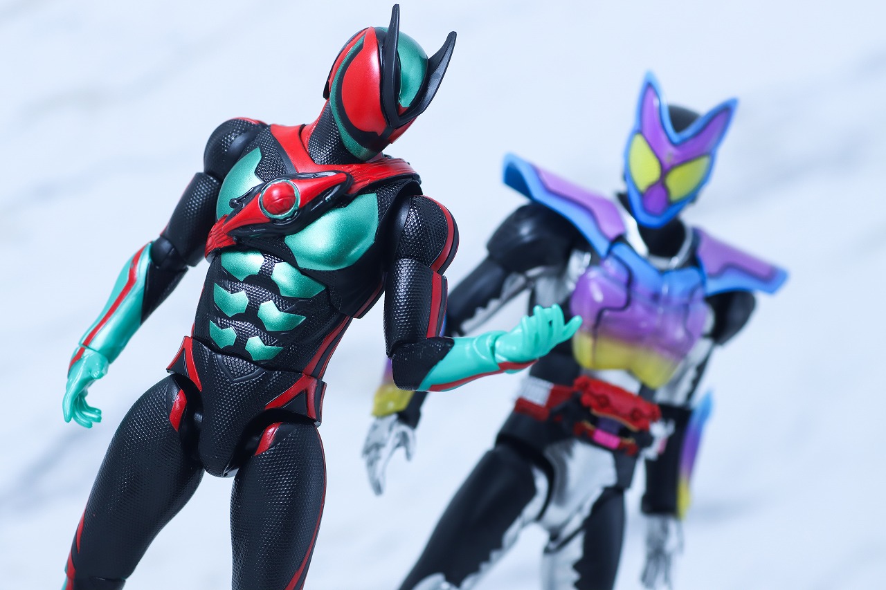 仮面ライダーアクションフィギュア　仮面ライダーゼッツ フィジカムインパクト　レビュー　アクション　S.H.フィギュアーツ　仮面ライダーガヴ ポッピングミフォーム