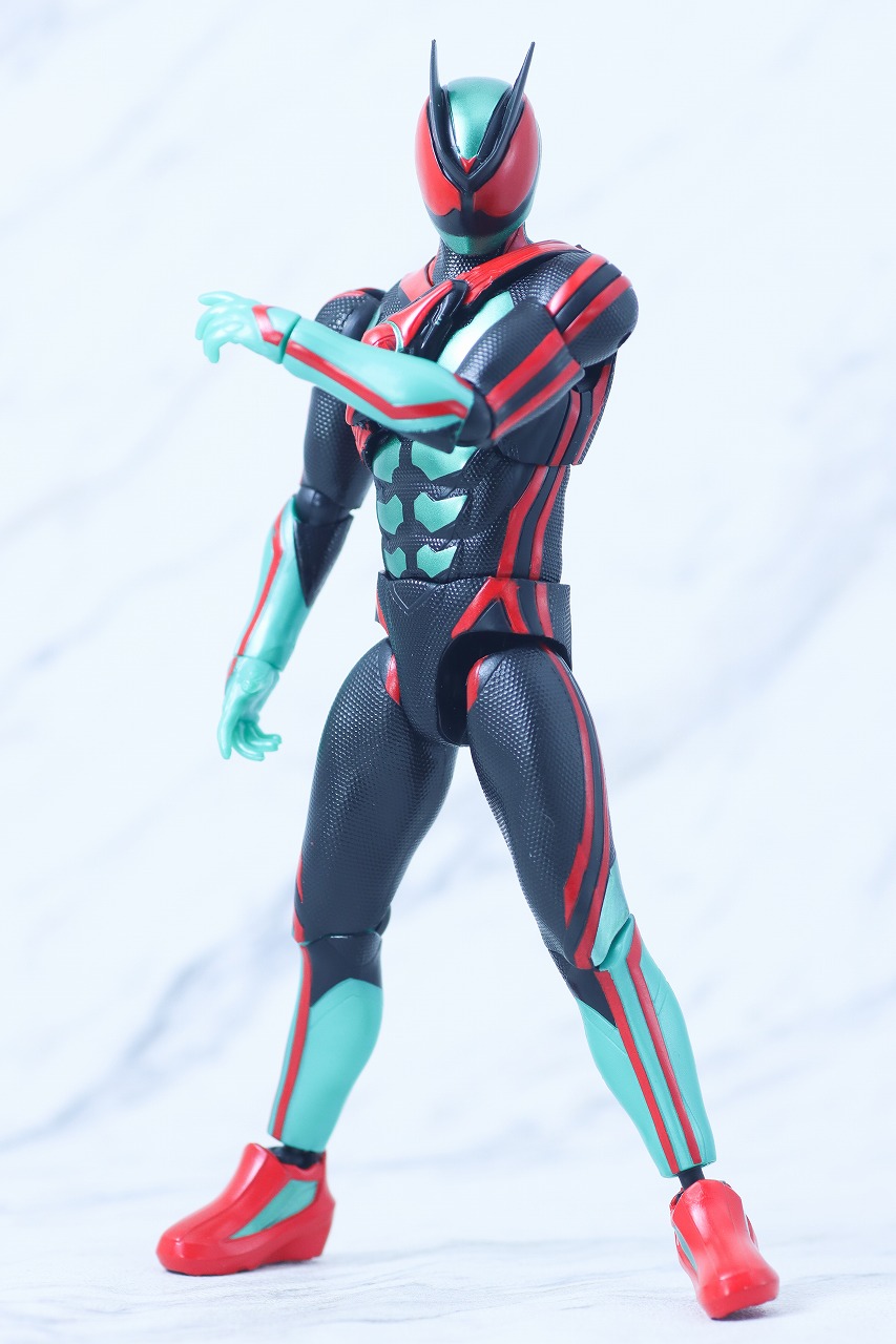 仮面ライダーアクションフィギュア　仮面ライダーゼッツ フィジカムインパクト　レビュー　本体