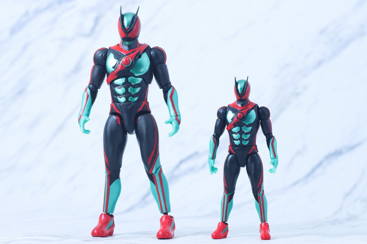 仮面ライダーアクションフィギュア カプセムチェンジコレクション　仮面ライダーゼッツ フィジカムセット　レビュー　本体　比較