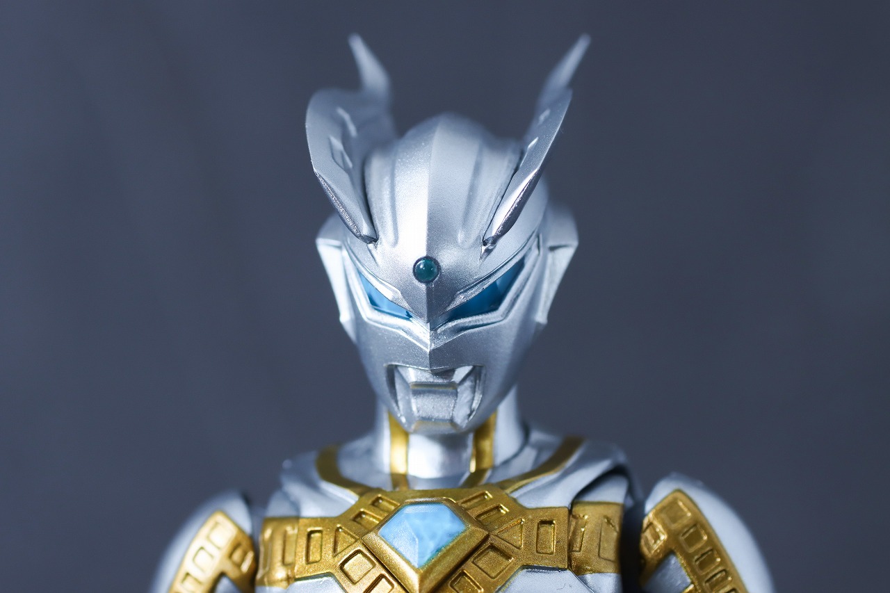 S.H.フィギュアーツ　ウルティメイトシャイニングウルトラマンゼロ ニュージェネ スターズVer.　レビュー　本体