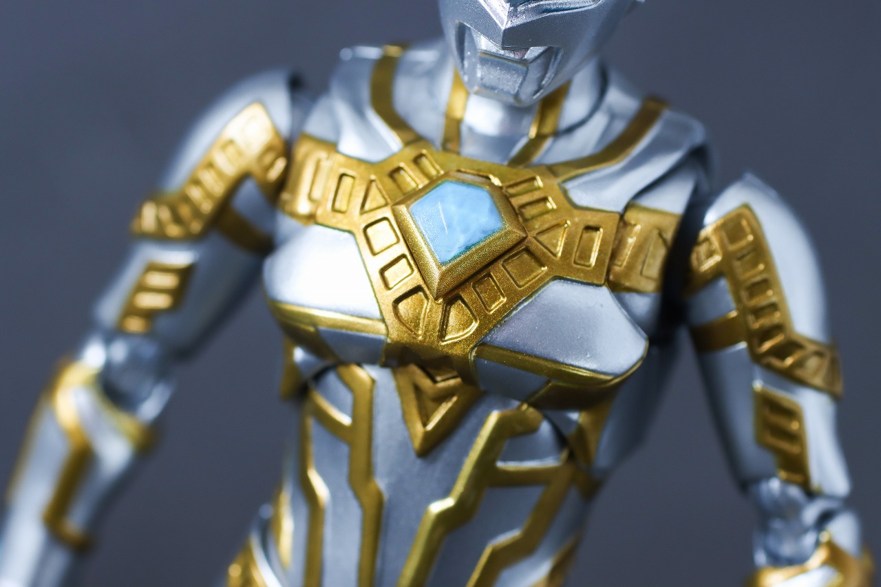 S.H.フィギュアーツ　ウルティメイトシャイニングウルトラマンゼロ ニュージェネ スターズVer.　レビュー　本体