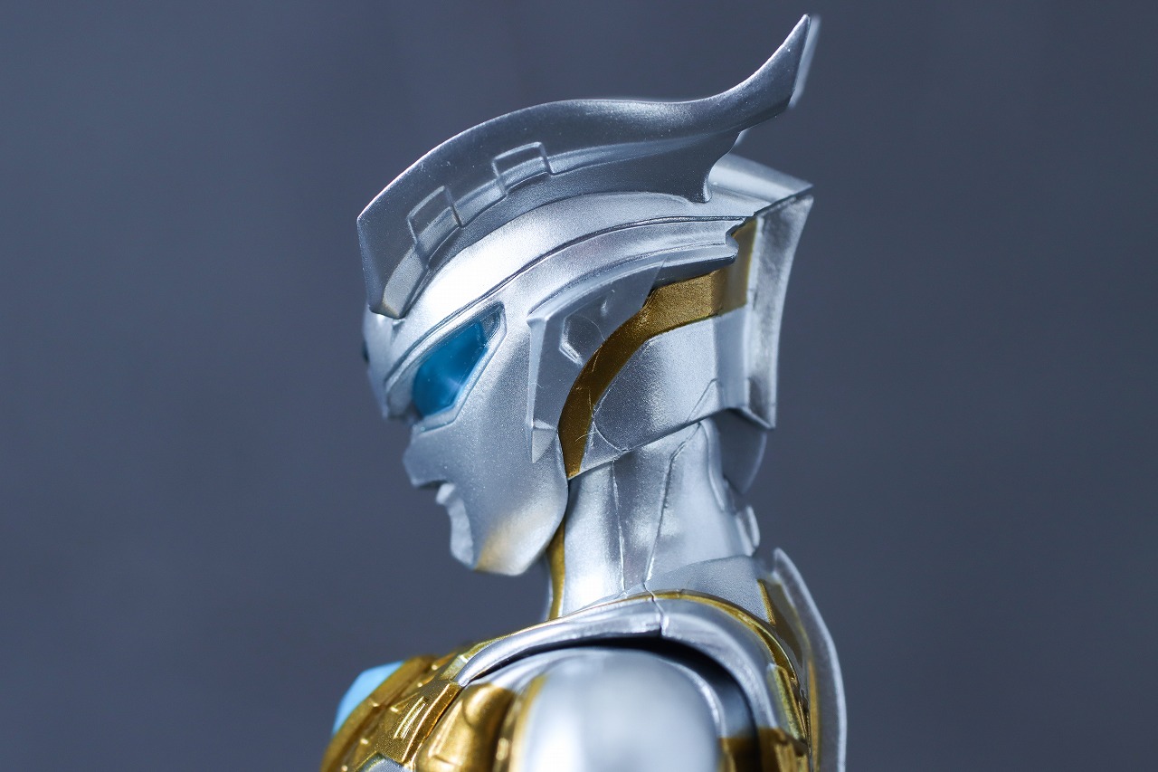 S.H.フィギュアーツ　ウルティメイトシャイニングウルトラマンゼロ ニュージェネ スターズVer.　レビュー　本体