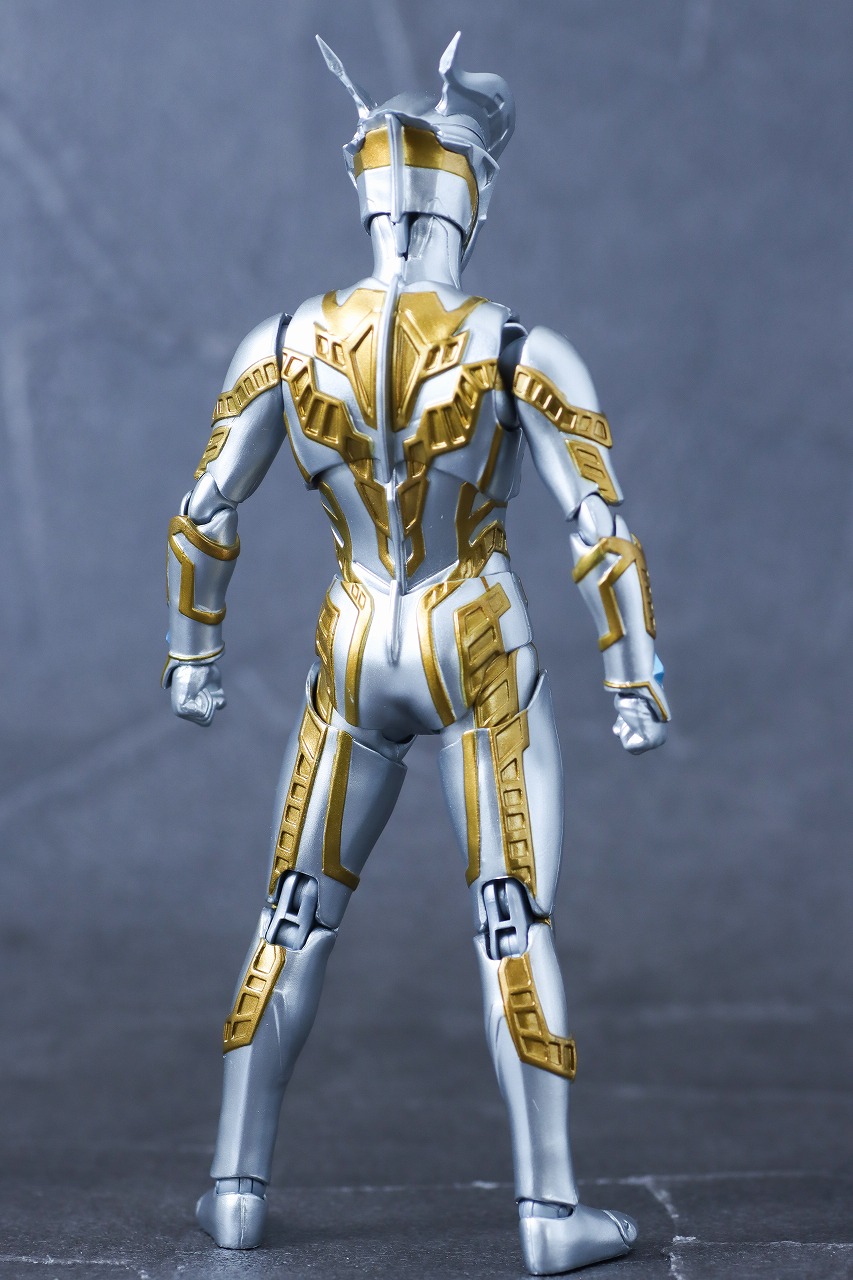 S.H.フィギュアーツ　ウルティメイトシャイニングウルトラマンゼロ ニュージェネ スターズVer.　レビュー　本体