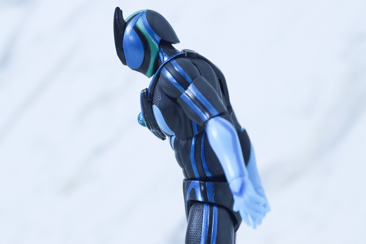 仮面ライダーアクションフィギュア　仮面ライダーゼッツ テクノロムストリーム　レビュー　可動範囲