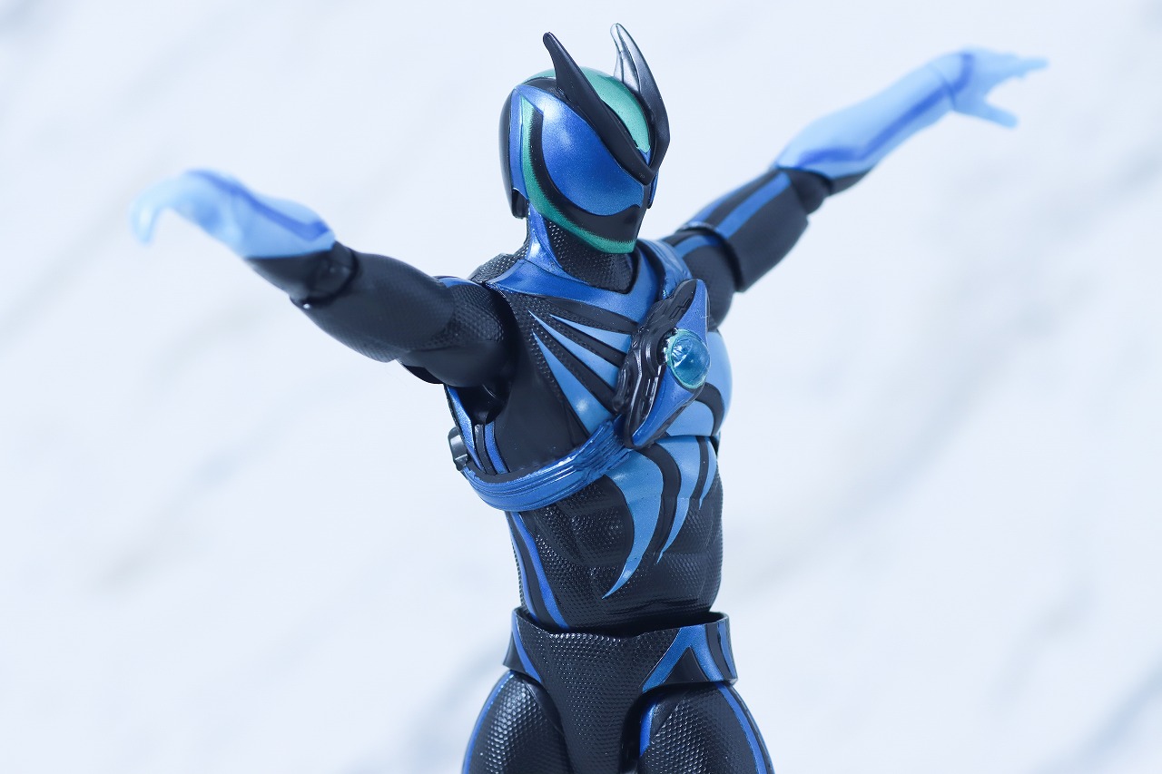 仮面ライダーアクションフィギュア　仮面ライダーゼッツ テクノロムストリーム　レビュー　可動範囲