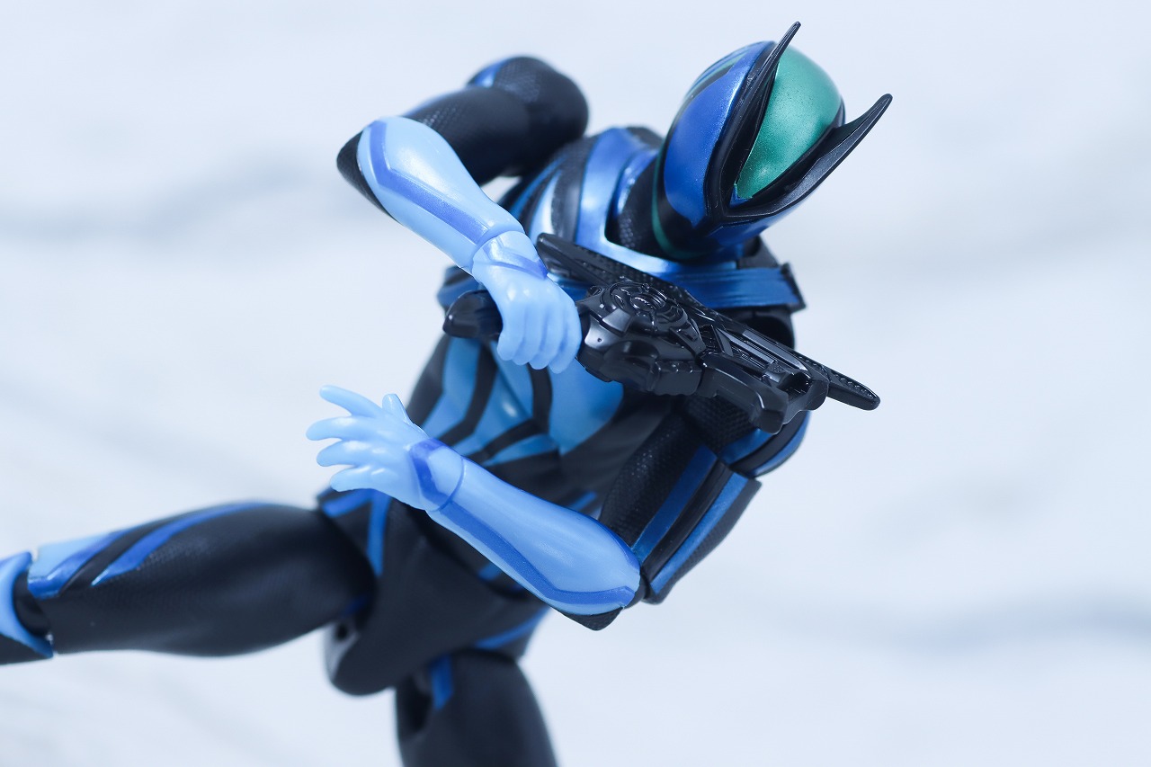 仮面ライダーアクションフィギュア　仮面ライダーゼッツ テクノロムストリーム　レビュー　アクション