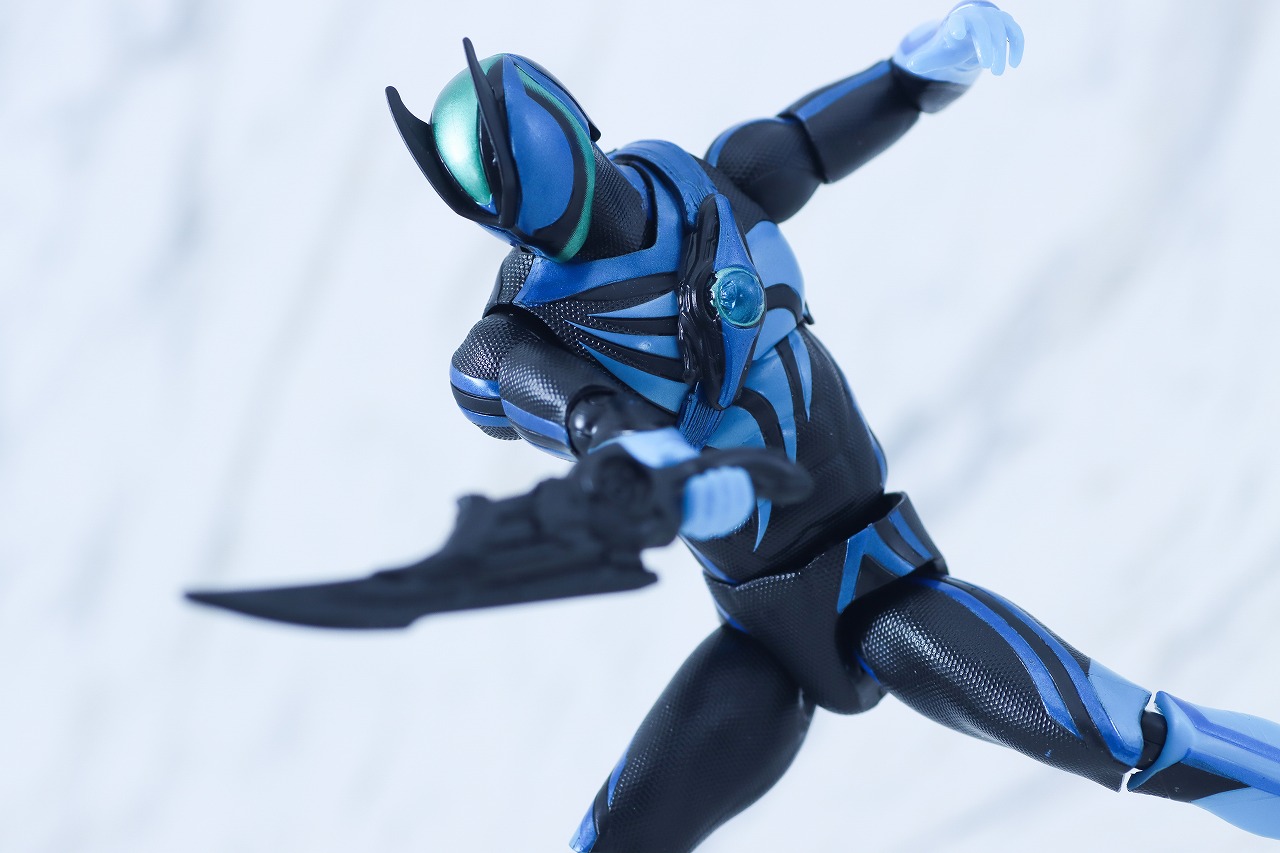 仮面ライダーアクションフィギュア　仮面ライダーゼッツ テクノロムストリーム　レビュー　アクション