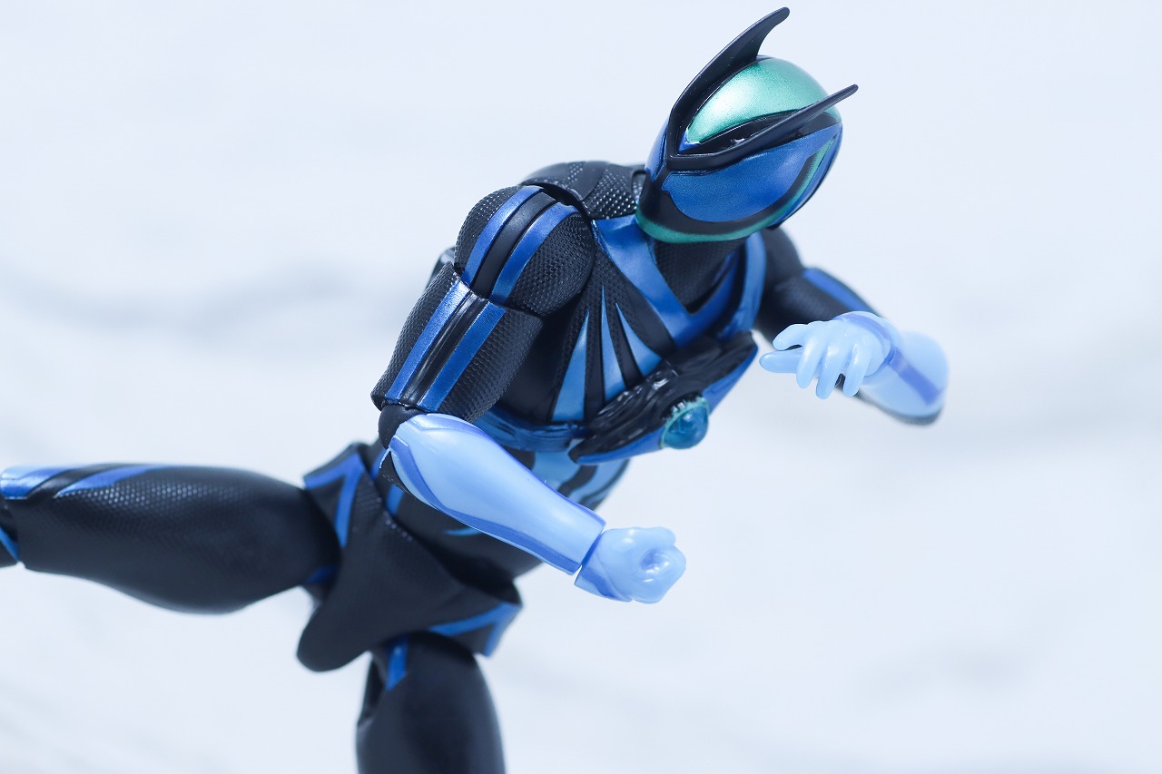 仮面ライダーアクションフィギュア　仮面ライダーゼッツ テクノロムストリーム　レビュー　アクション