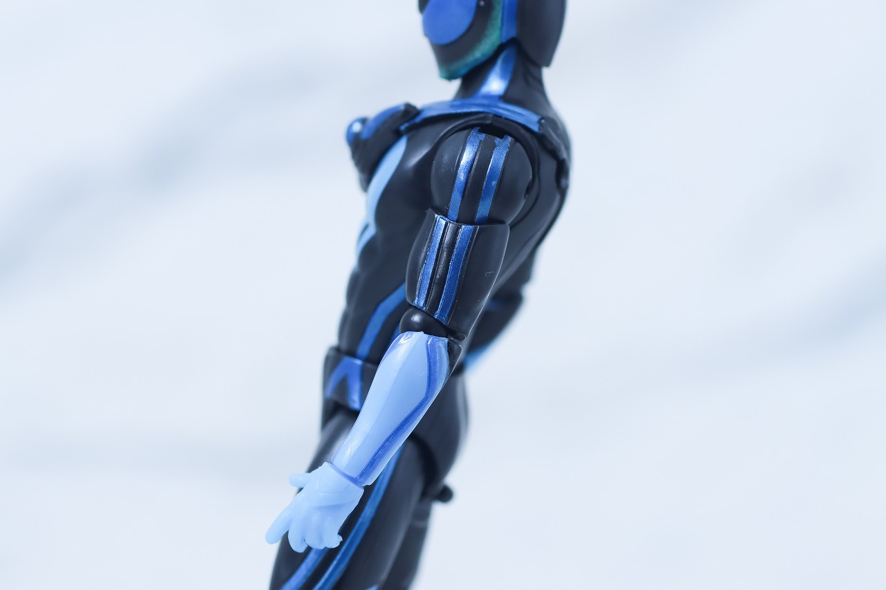 仮面ライダーアクションフィギュア カプセムチェンジコレクション　仮面ライダーゼッツ テクノロムセット　レビュー　本体