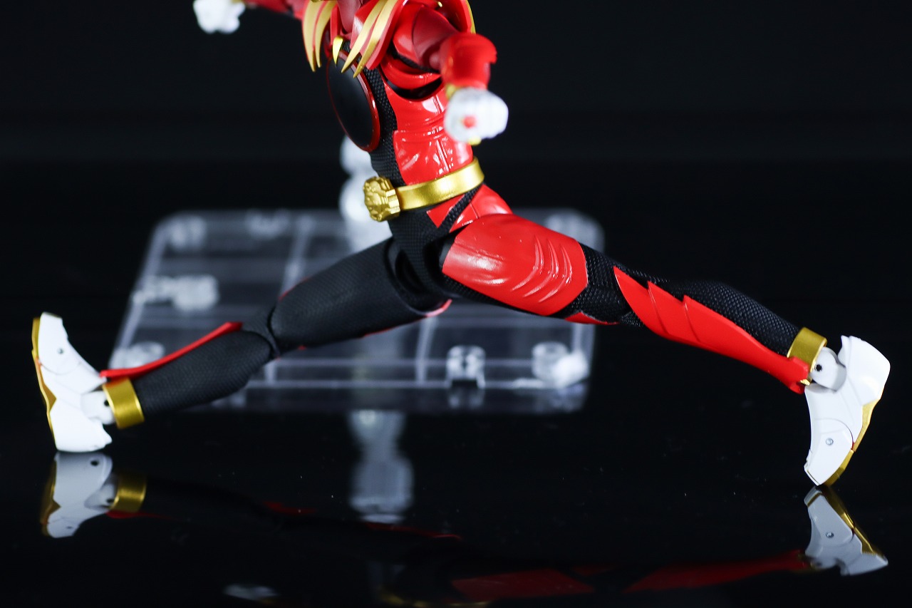 S.H.フィギュアーツ　ゴジュウルフ　レビュー　可動範囲