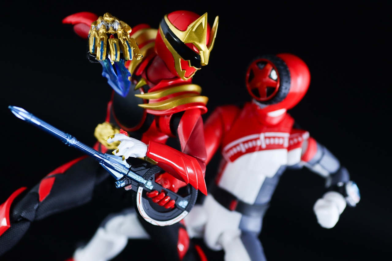 S.H.フィギュアーツ　ゴジュウルフ　レビュー　アクション　ブンレッド