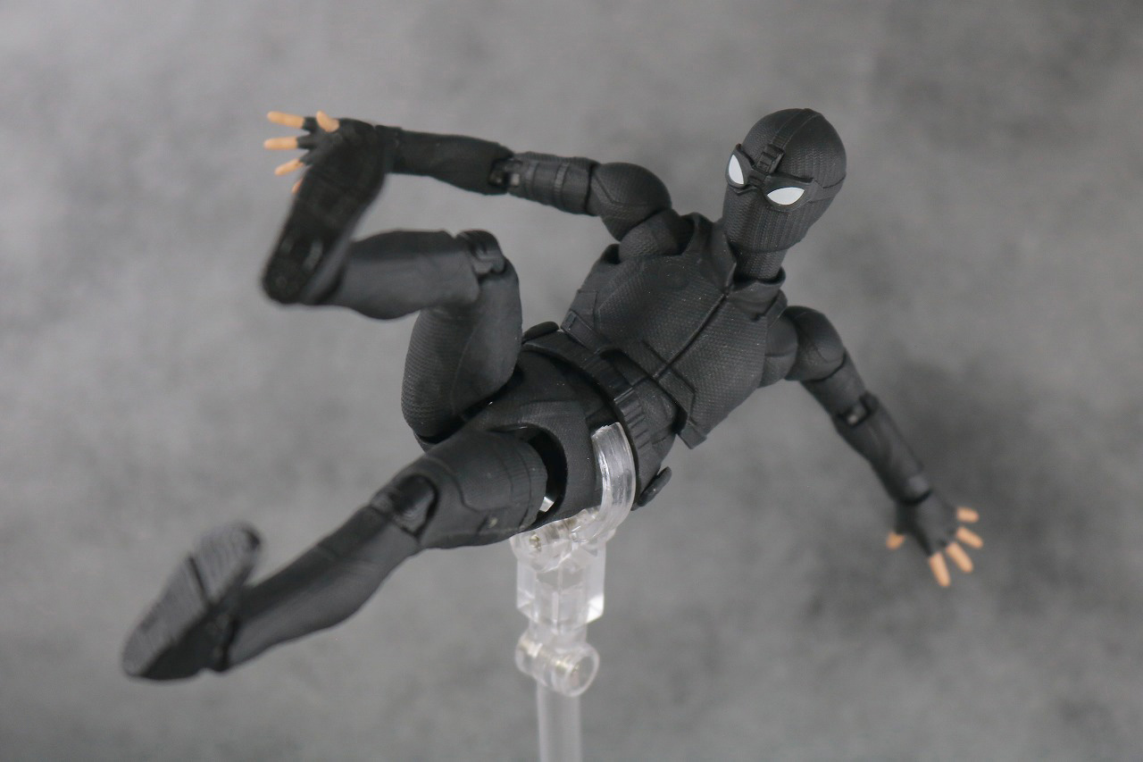 MAFEX　スパイダーマン（ステルス・スーツ）
