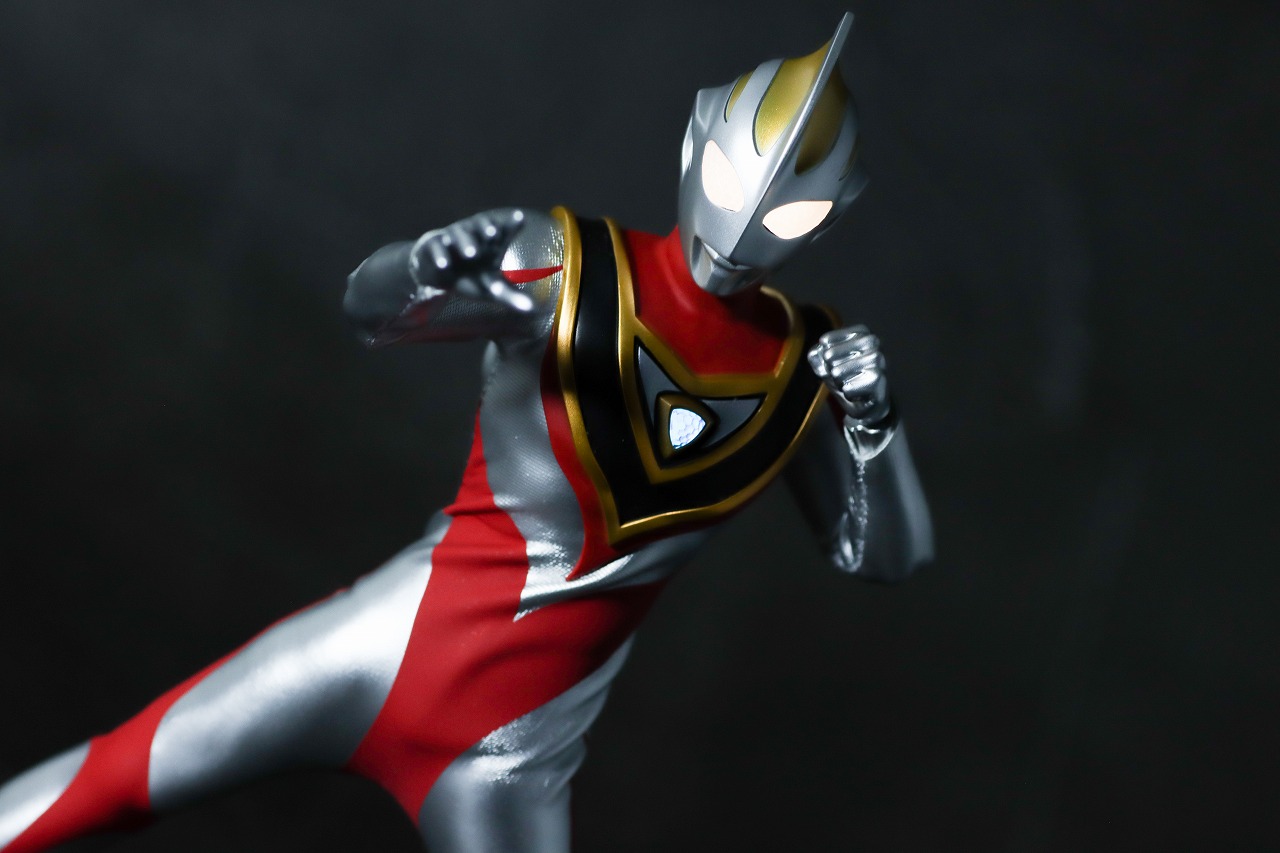 alpamax　ウルトラマンガイア（V2）　レビュー