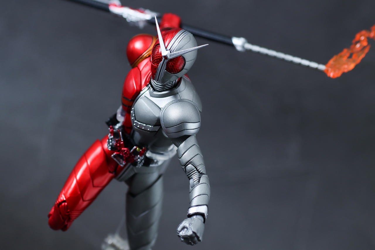 「風都探偵」下巻 S.H.Figuarts（真骨彫製法） 仮面ライダーW ヒートメタル（風都探偵アニメ化記念）付属版 コレクターズパック