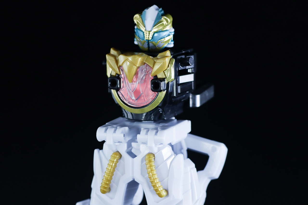 ミニプラ　テガソードホワイトバーン　レビュー　合体