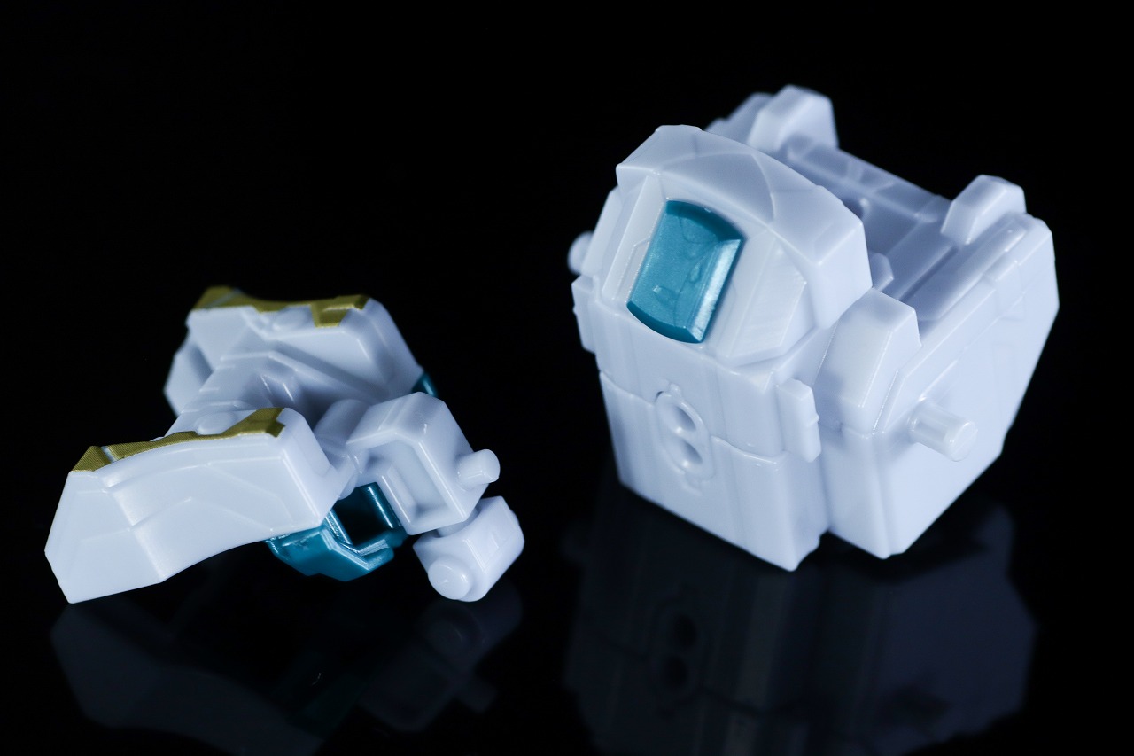 ミニプラ　テガソードホワイトバーン　レビュー　合体