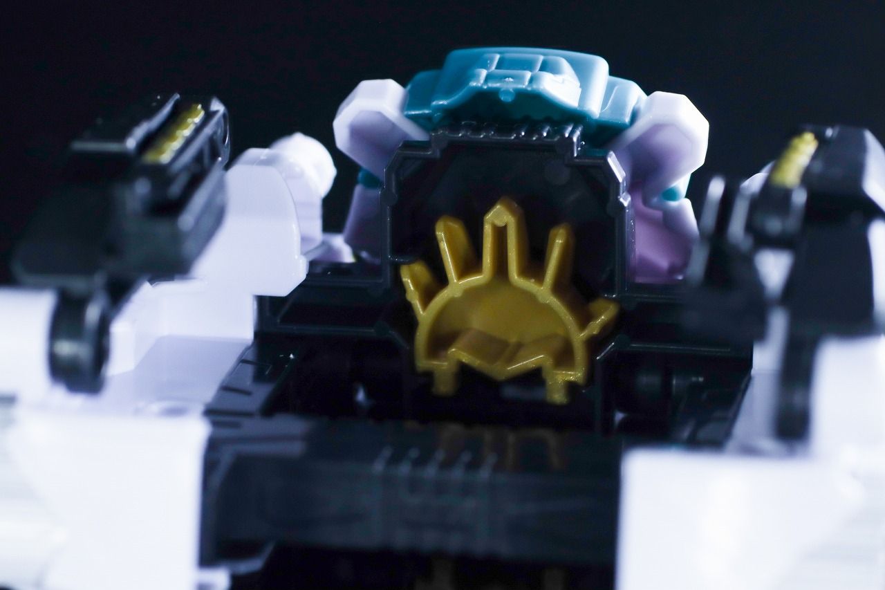 ミニプラ　テガソードホワイトバーン　レビュー　合体