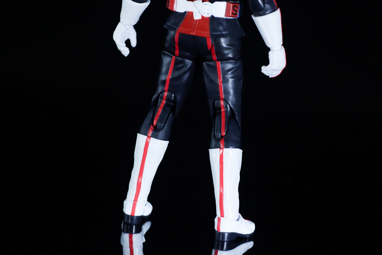 S.H.フィギュアーツ 真骨彫製法　仮面ライダーストロンガー　レビュー　本体