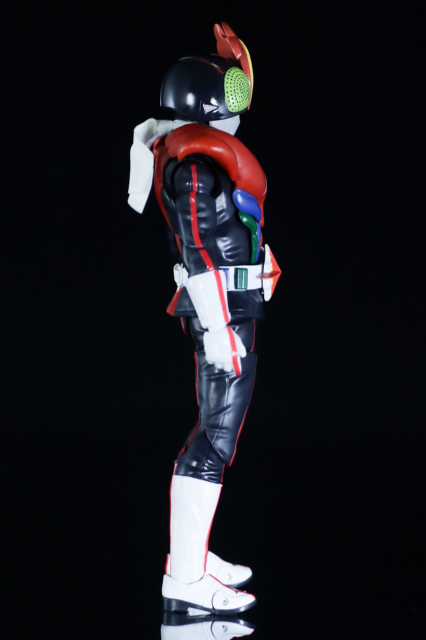 S.H.フィギュアーツ 真骨彫製法　仮面ライダーストロンガー　レビュー　本体