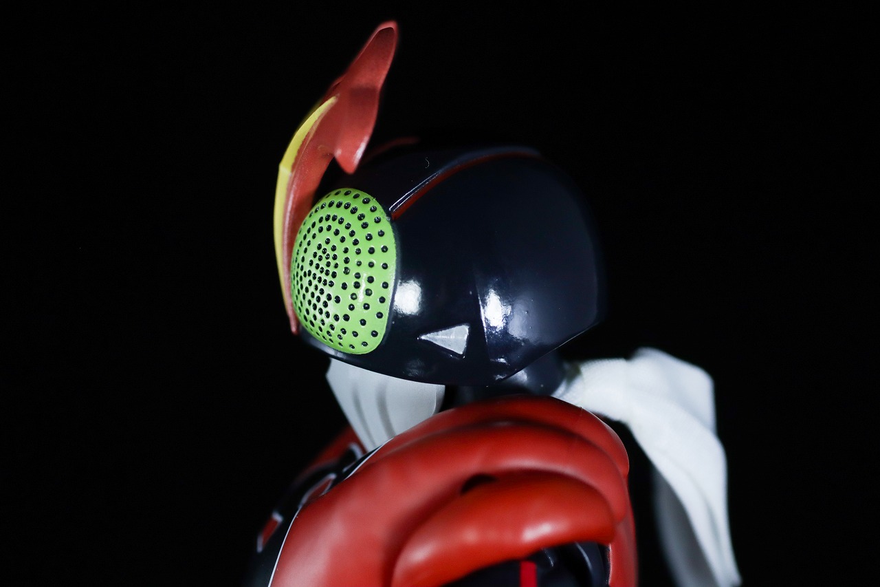 S.H.フィギュアーツ 真骨彫製法　仮面ライダーストロンガー　レビュー　本体